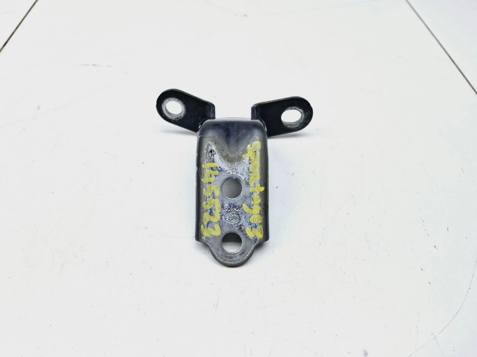 петля двери Kia Sportage III (SL) 2010-2016