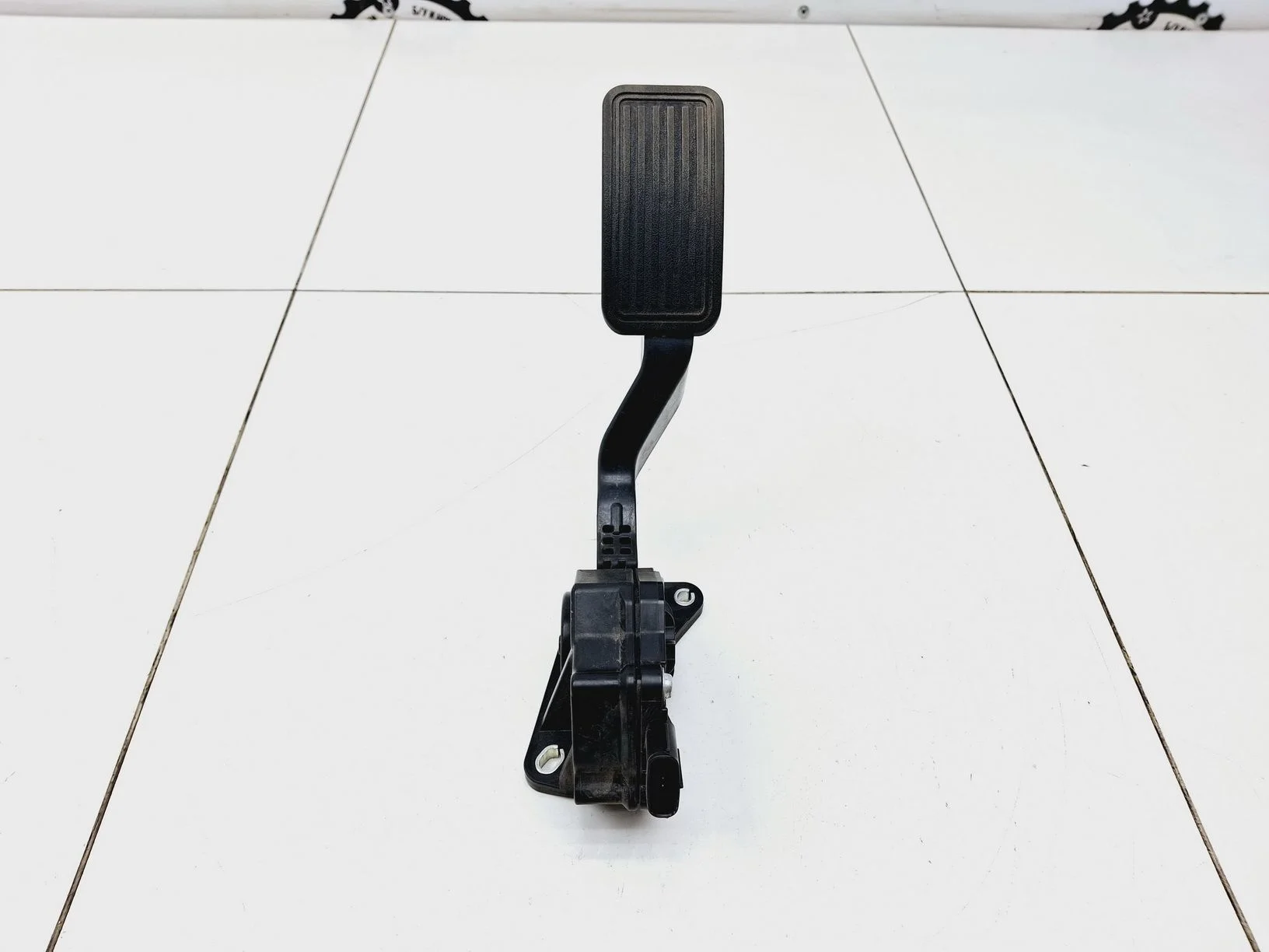 Педаль газа Mazda CX-7 2006-2012