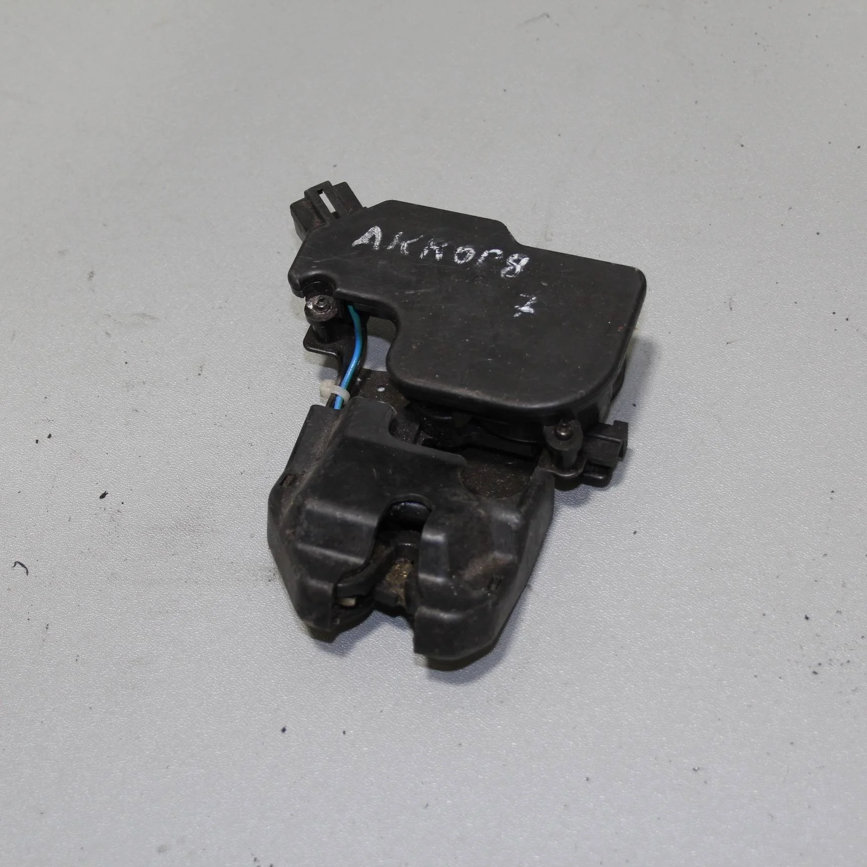 Замок крышки багажника HONDA Accord VII 2003-2007