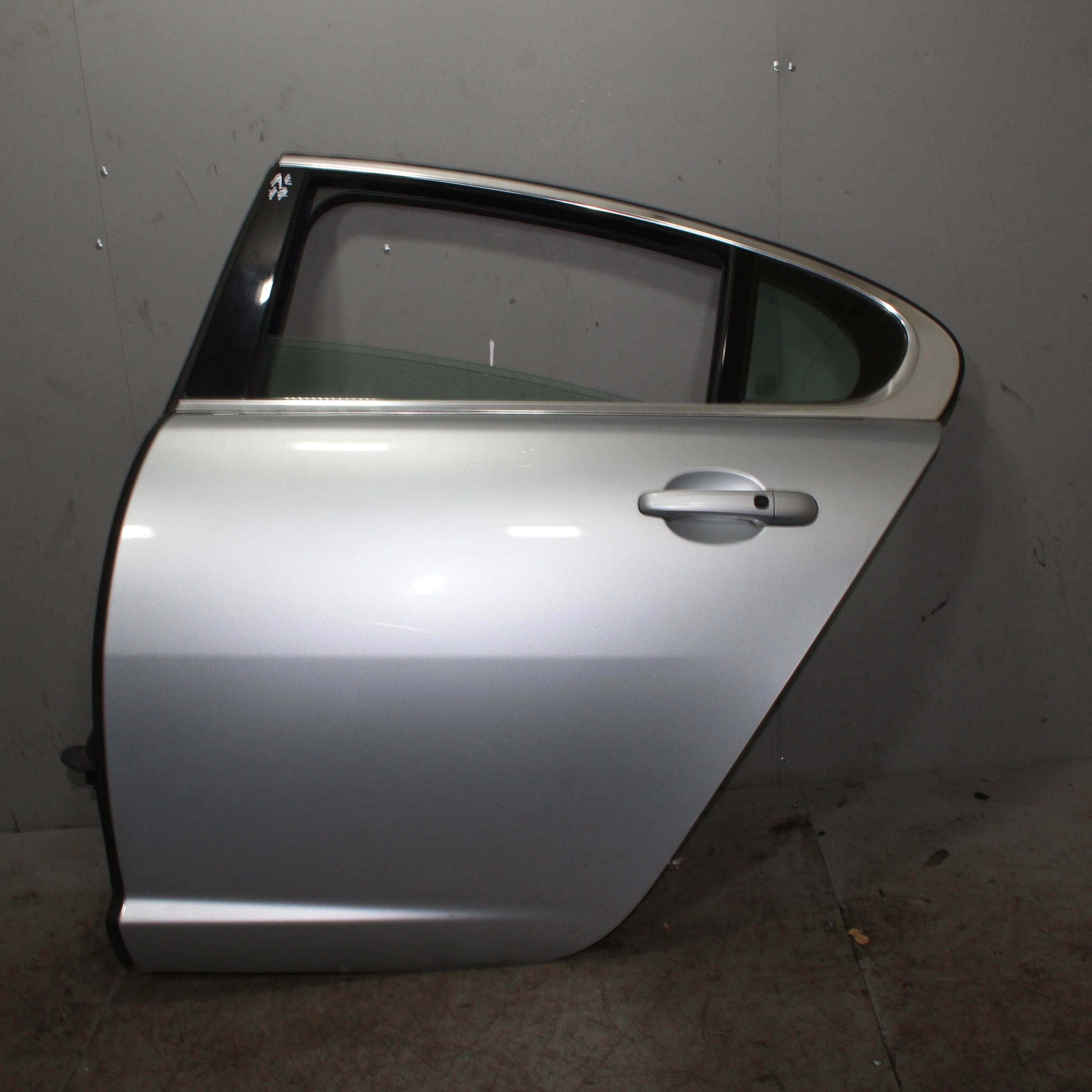Дверь задняя левая JAGUAR XF 2007-2010