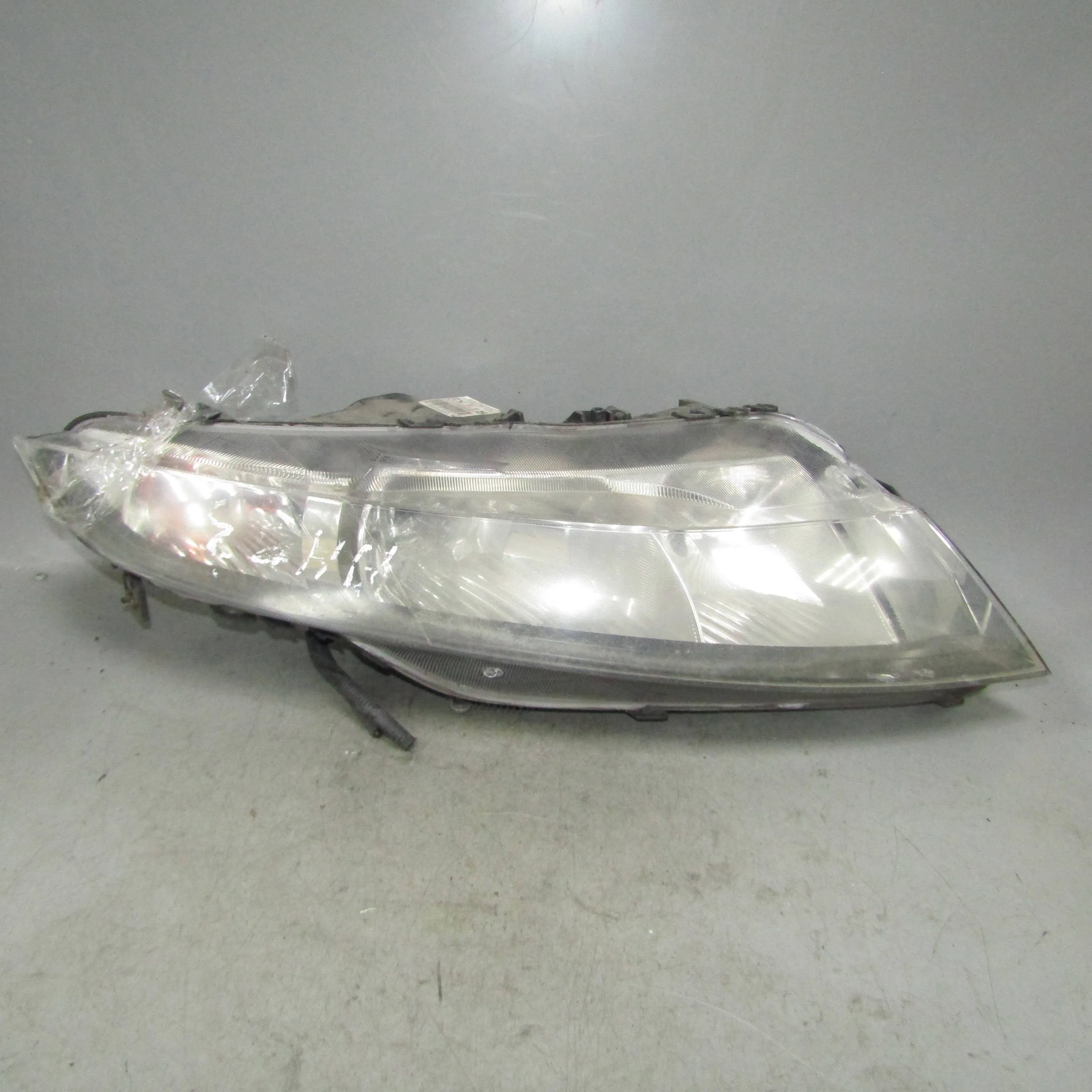 Фара правая ксенон HONDA Civic 5D 2006-2011