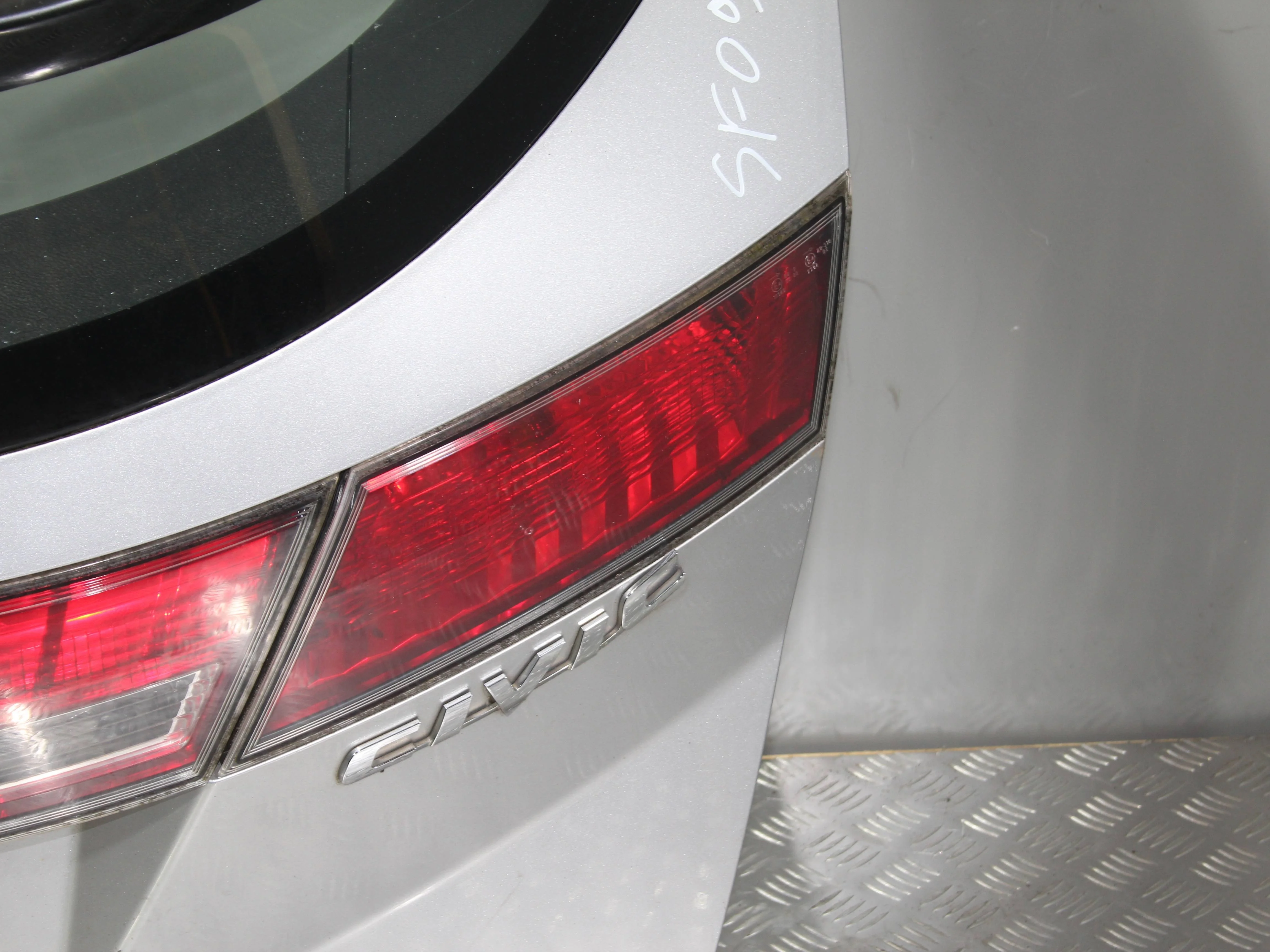 Фонарь внутренний правый HONDA Civic 5D 2006-2011