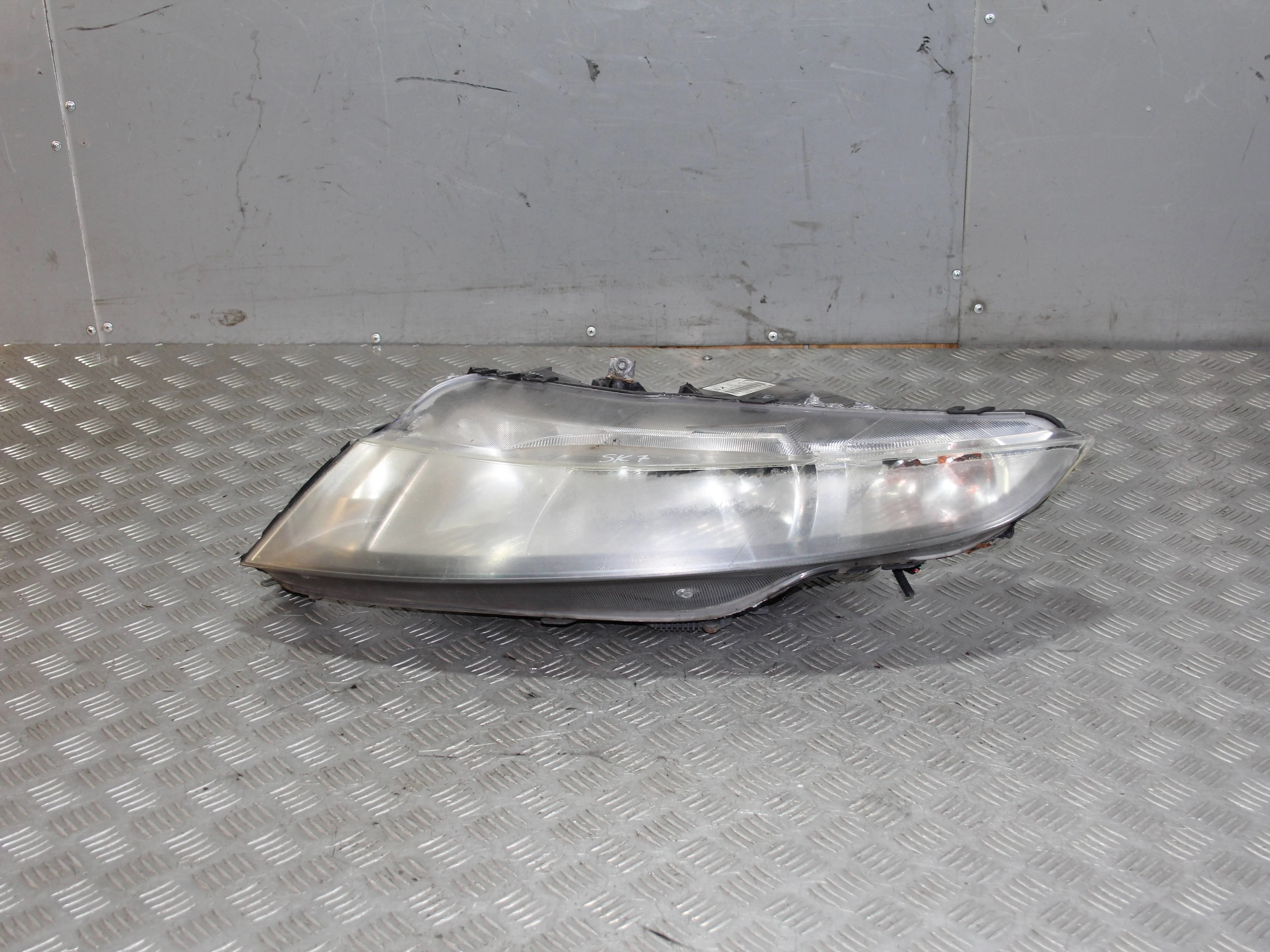 Фара левая ксенон HONDA Civic 5D 2006-2011