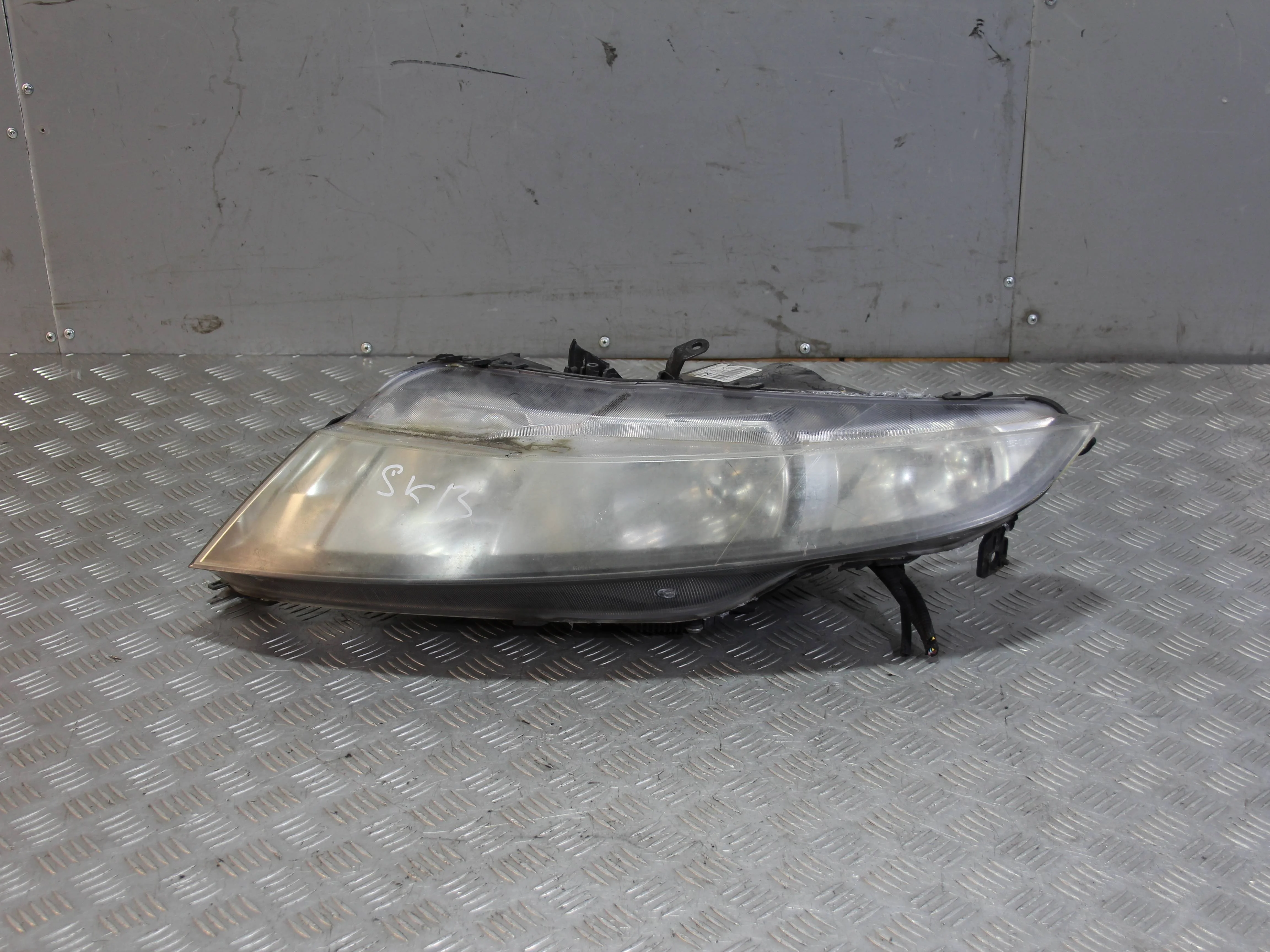 Фара левая ксенон HONDA Civic 5D 2006-2011