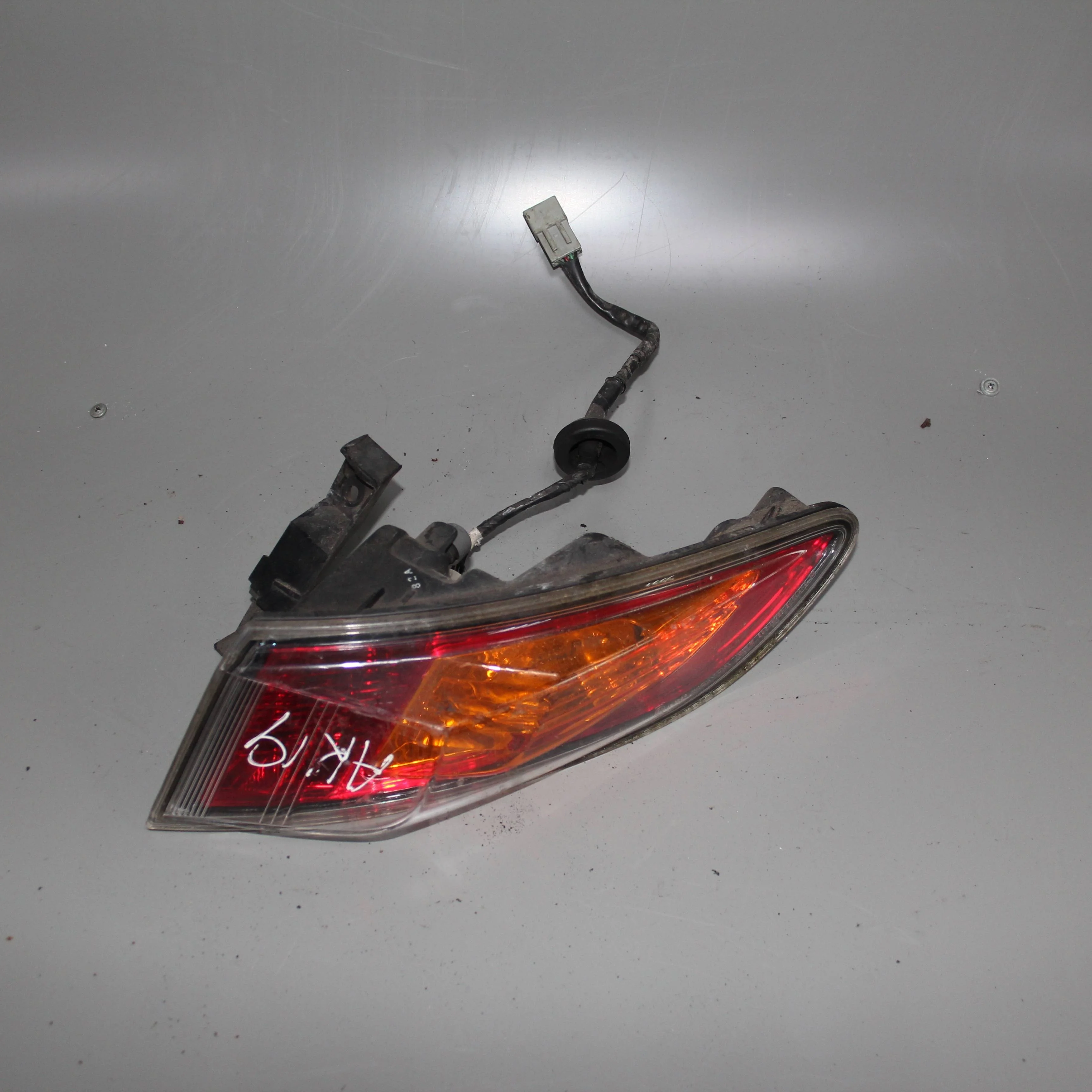 Фонарь внешний правый HONDA Civic 5D 2006-2011