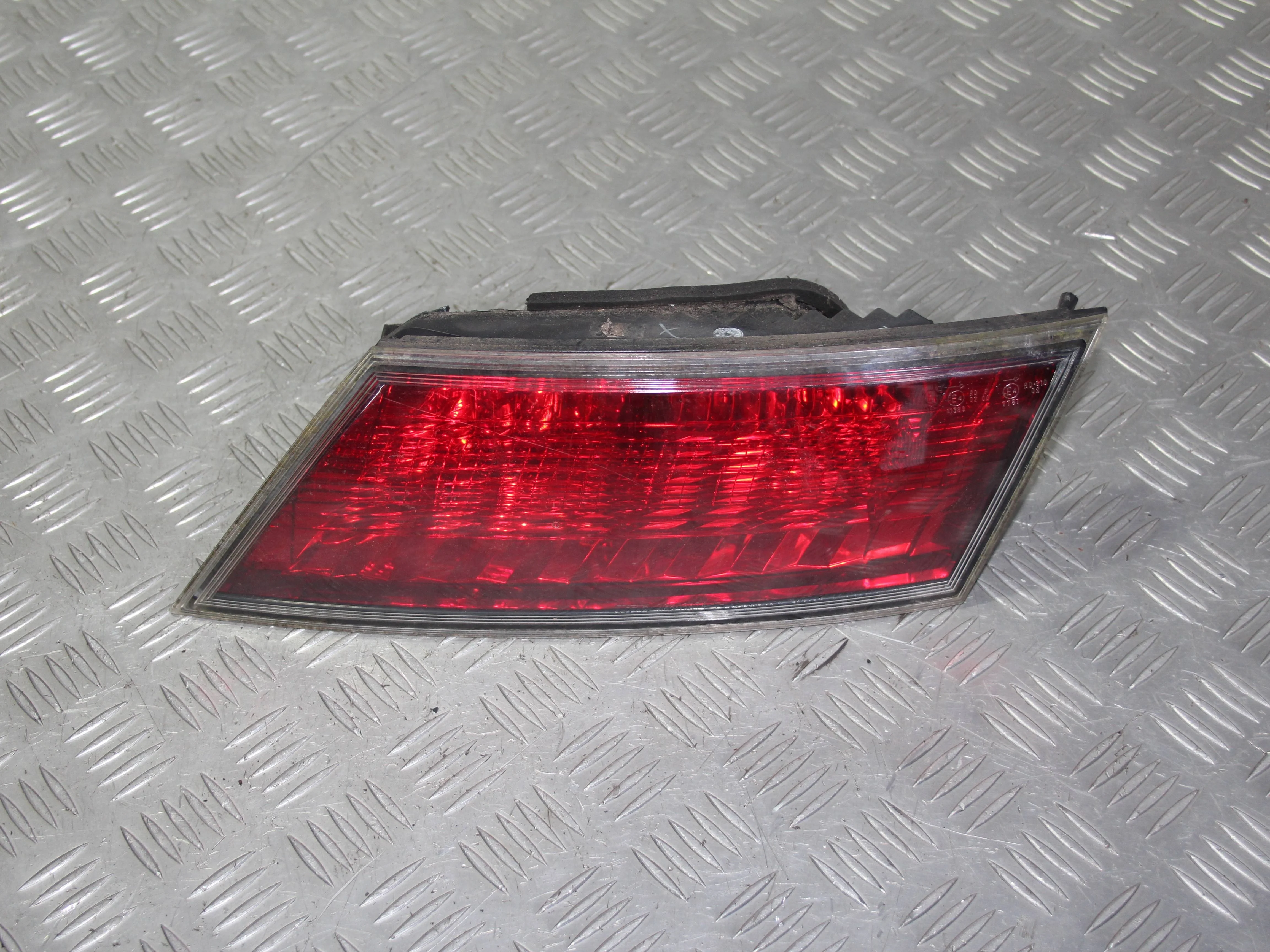 Фонарь внутренний правый HONDA Civic 5D 2006-2011