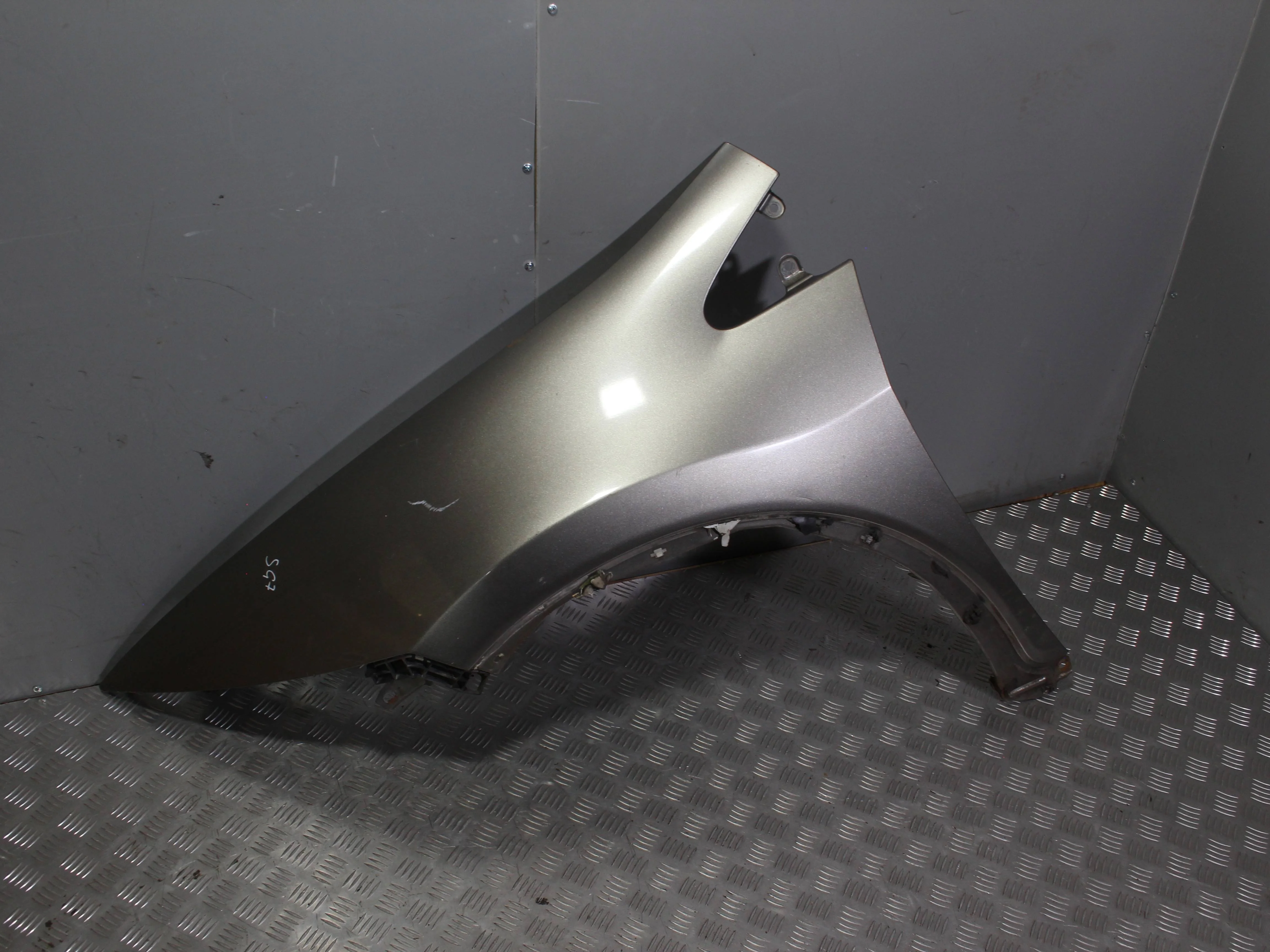 Крыло переднее левое HONDA Civic 5D 2006-2011
