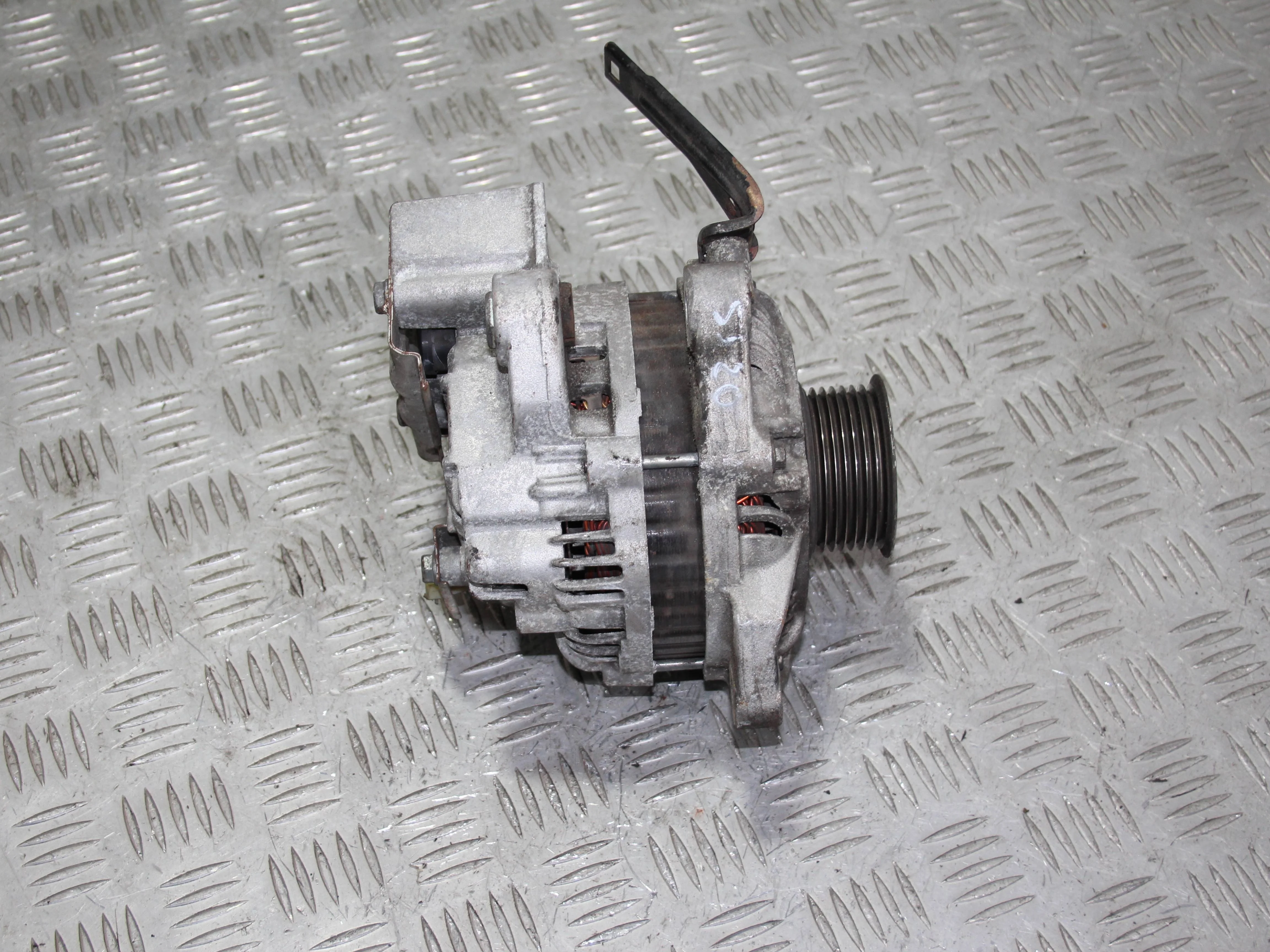 Генератор HONDA Civic 5D 2006-2011