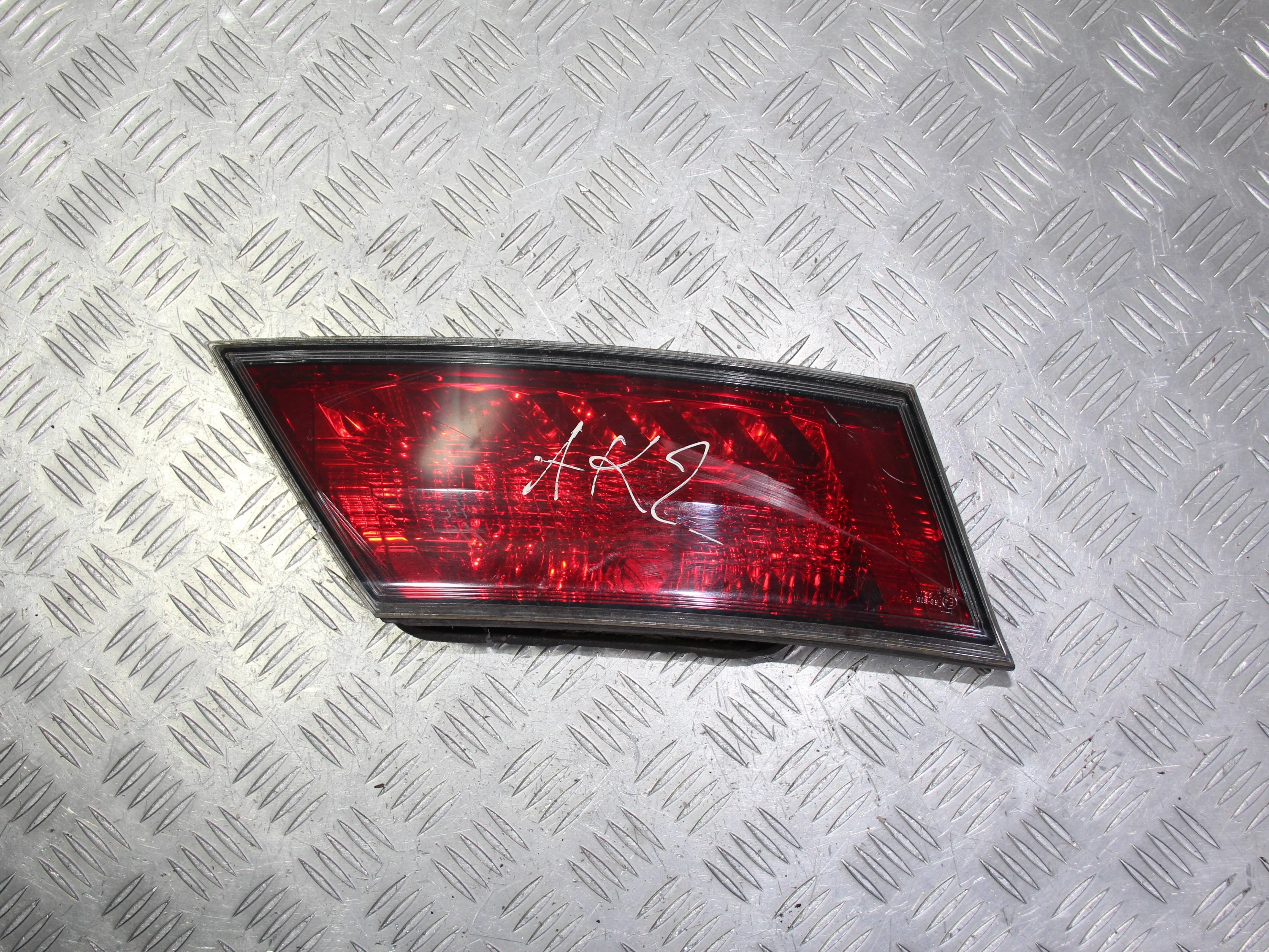 Фонарь внутренний левый HONDA Civic 5D 2006-2011