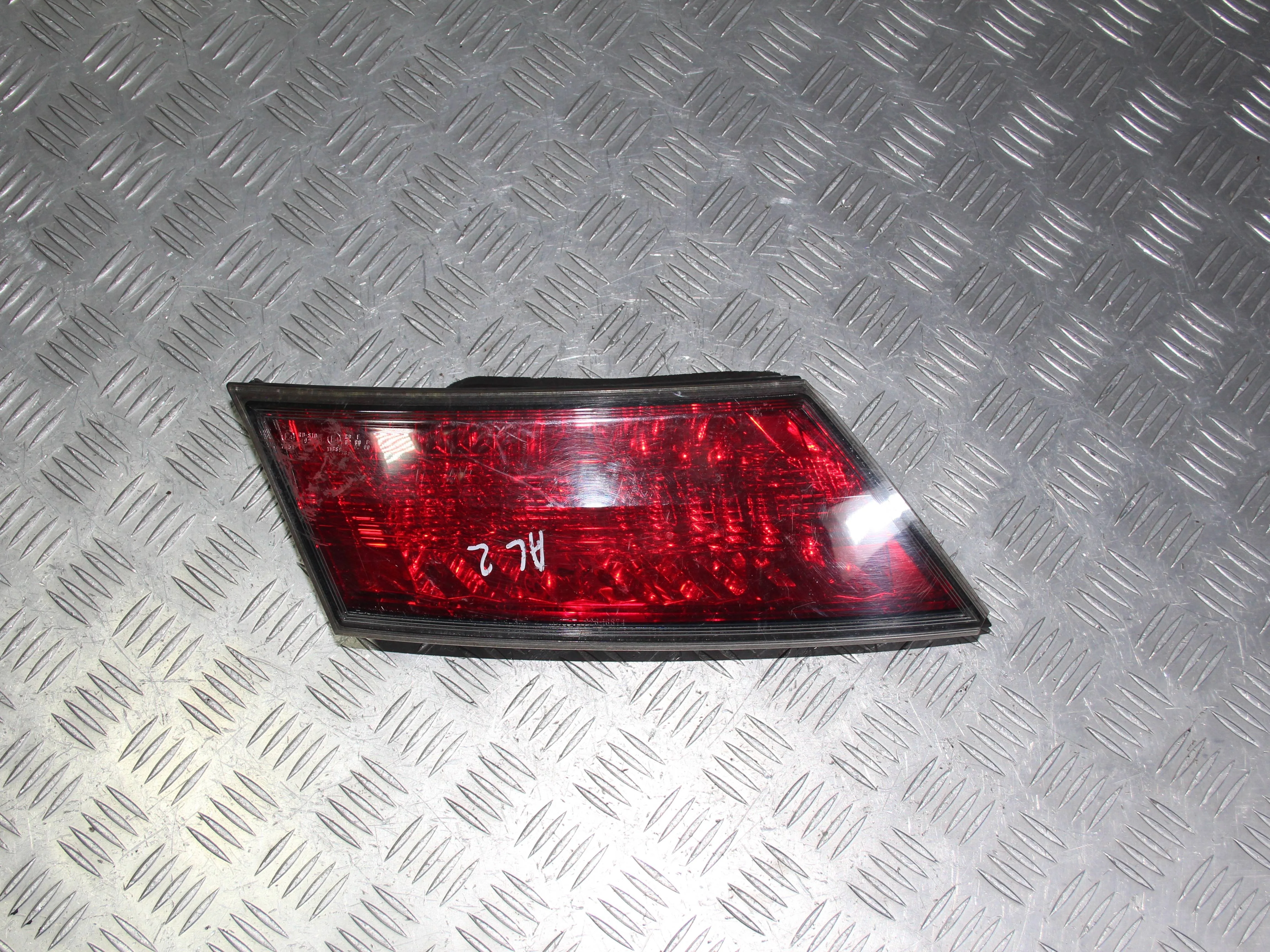 Фонарь внутренний левый HONDA Civic 5D 2006-2011