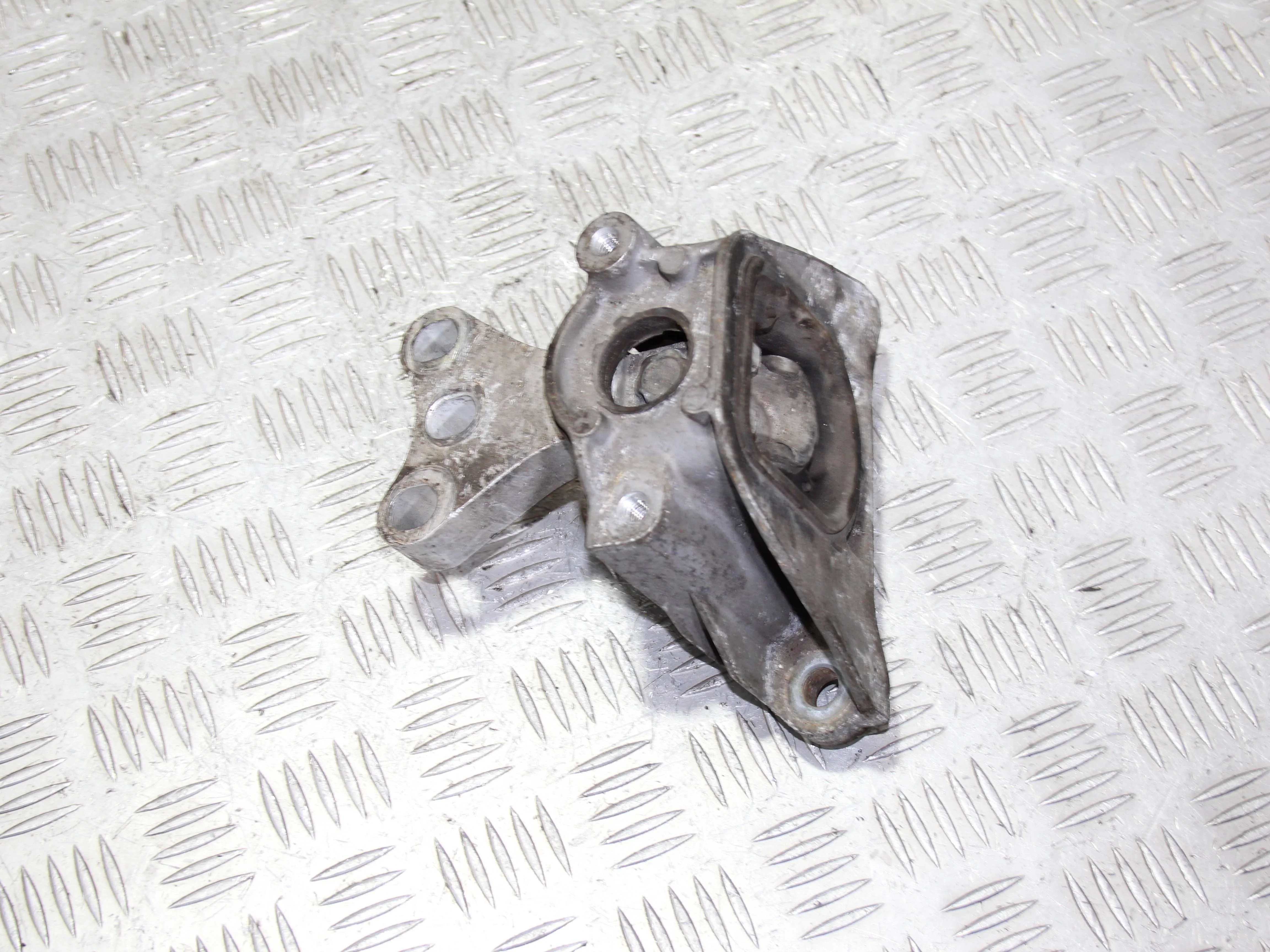 Опора КПП левая HONDA Civic 5D 2006-2011