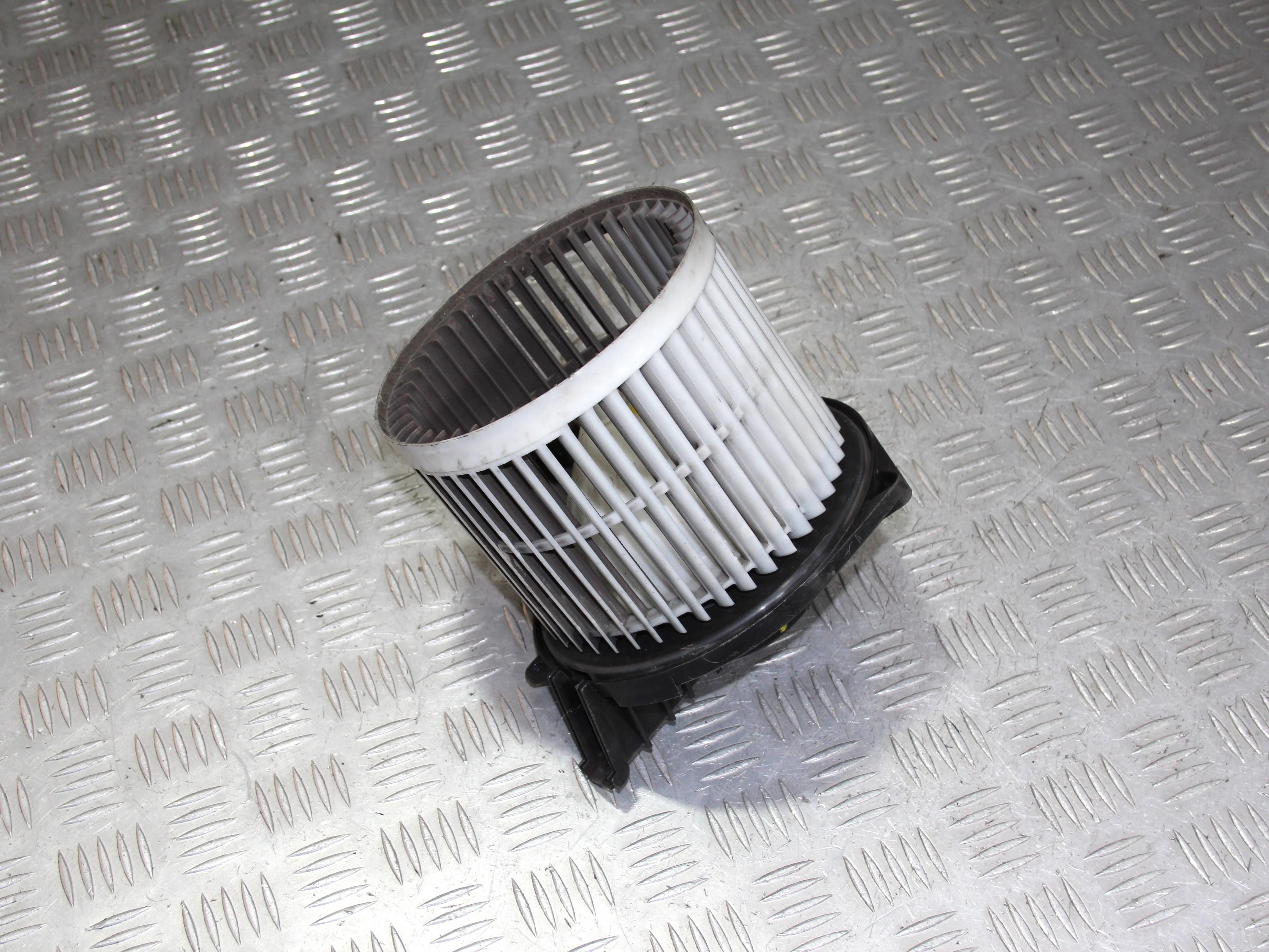 Моторчик печки HONDA Civic 5D 2006-2011
