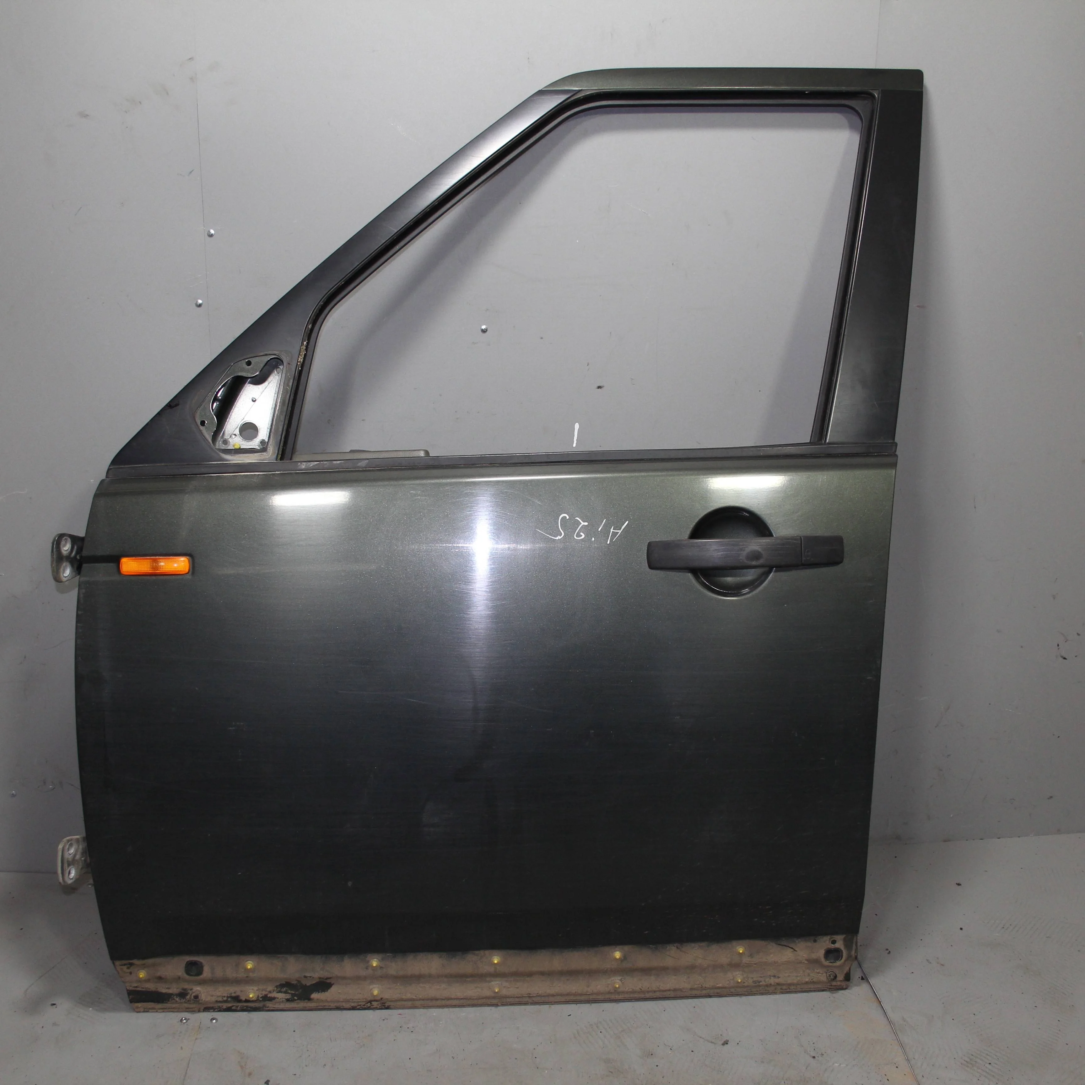 Дверь передняя левая LAND ROVER Discovery 3 2004-