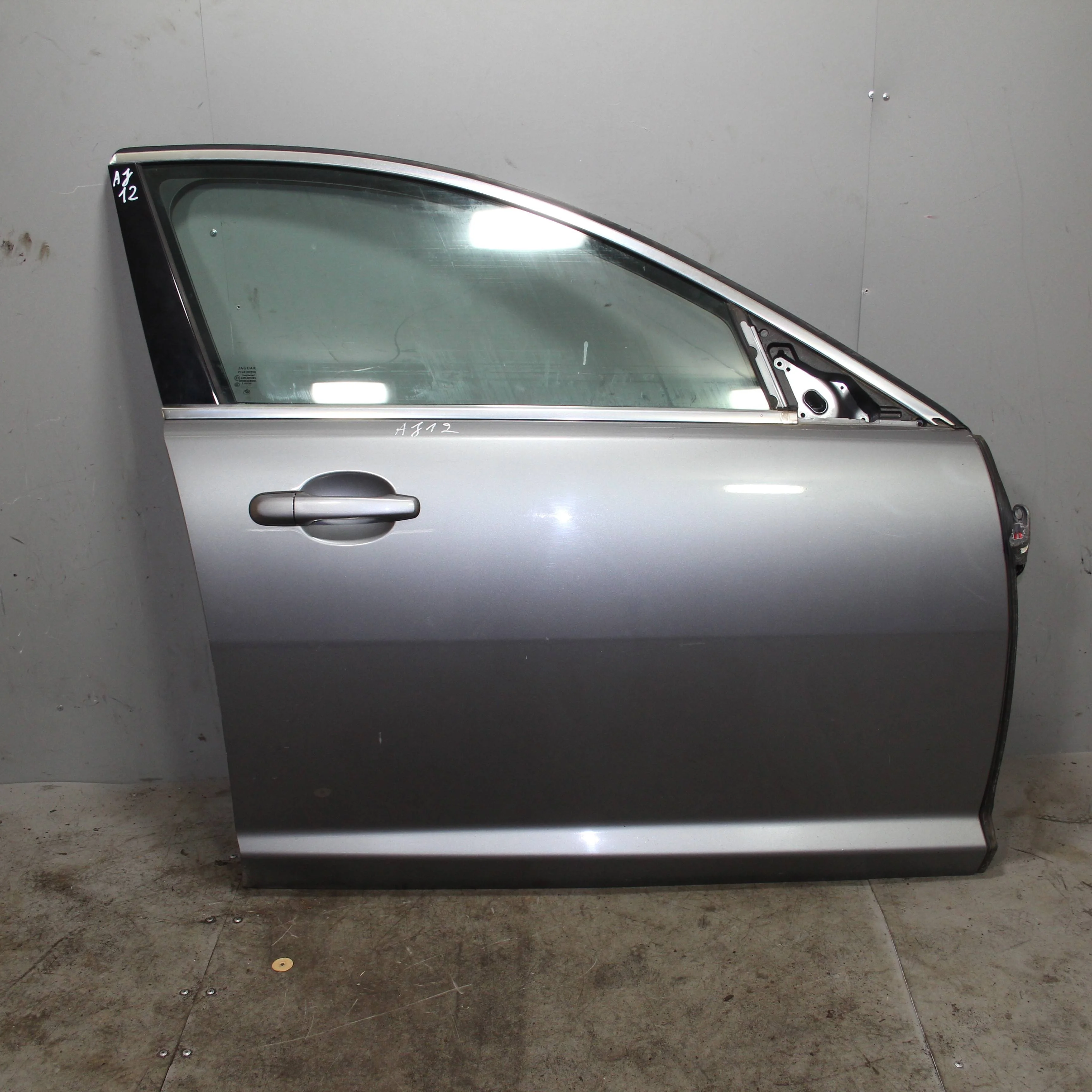 Дверь передняя правая JAGUAR XF 2011-2015