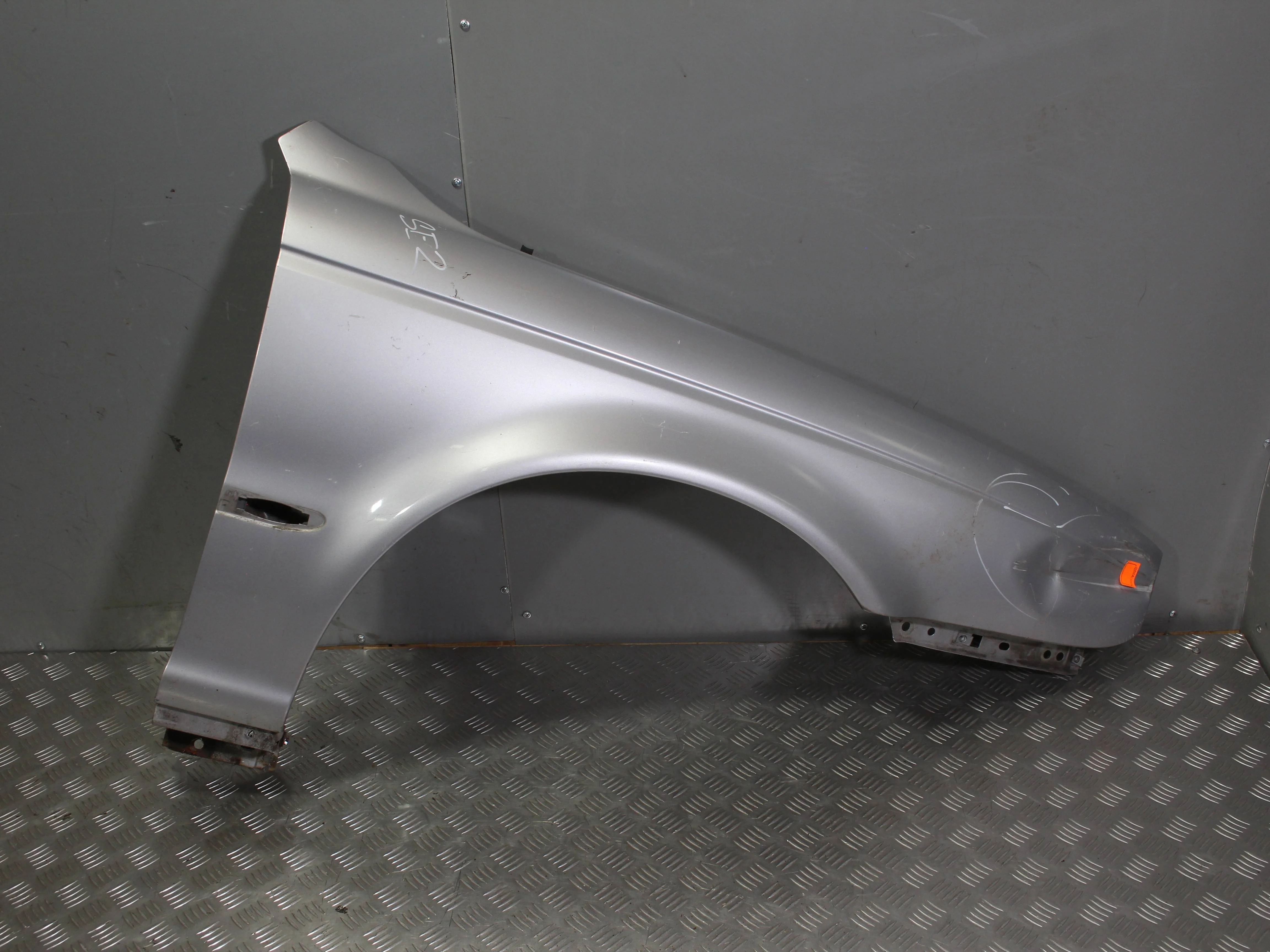 Крыло переднее правое JAGUAR X-type 2001-2009