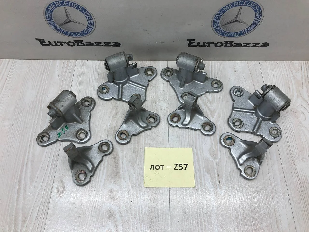 Петля двери Mercedes X164