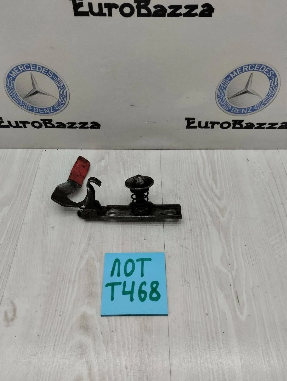 Замок капота Mercedes W639 Vito