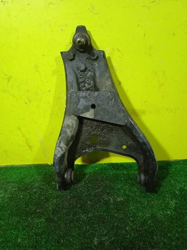 Рычаг Renault Duster 2013 545001225R X79 F4R400, передний правый