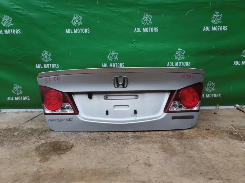 Крышка багажника Honda Civic 8 2009-2011 4D