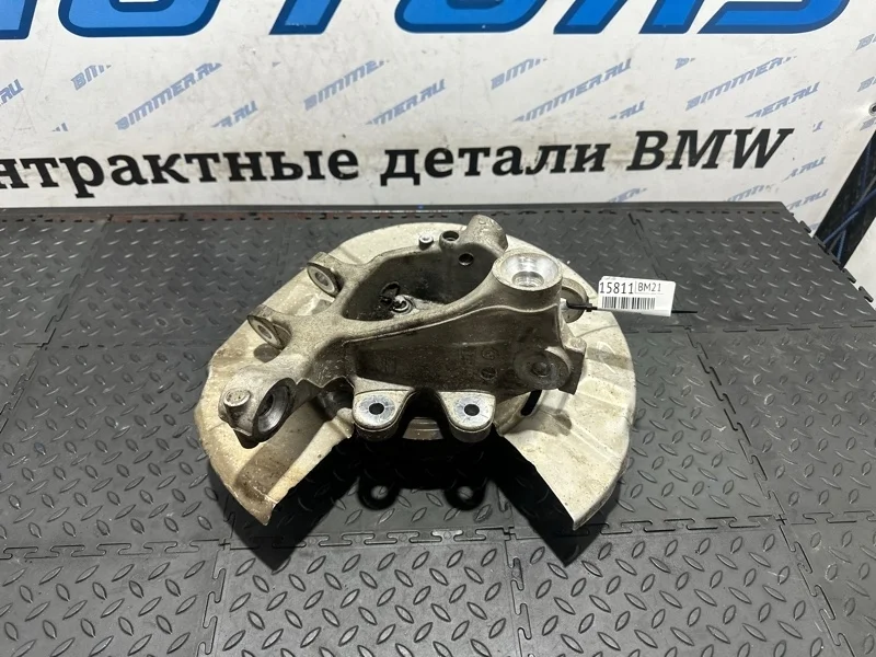 Кулак поворотный Bmw 750Li 2013 33326796498 F02 N63B44B, задний правый