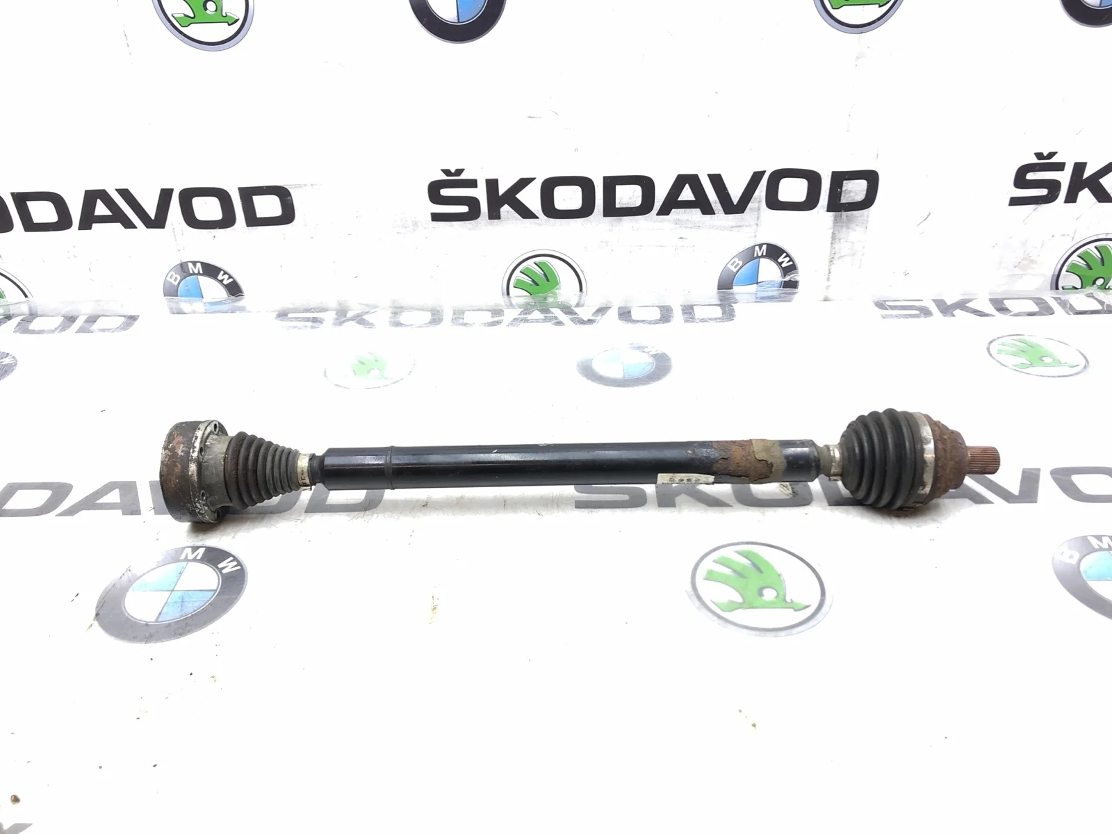 Привод МКПП Skoda Octavia 2012 1K0407272NN A5 (1Z) 1.4 CAXA, передний правый