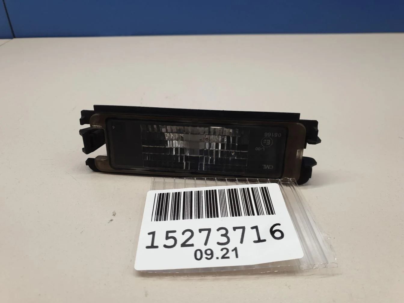 Фонарь подсветки номерного знака для Renault Sandero 2014-