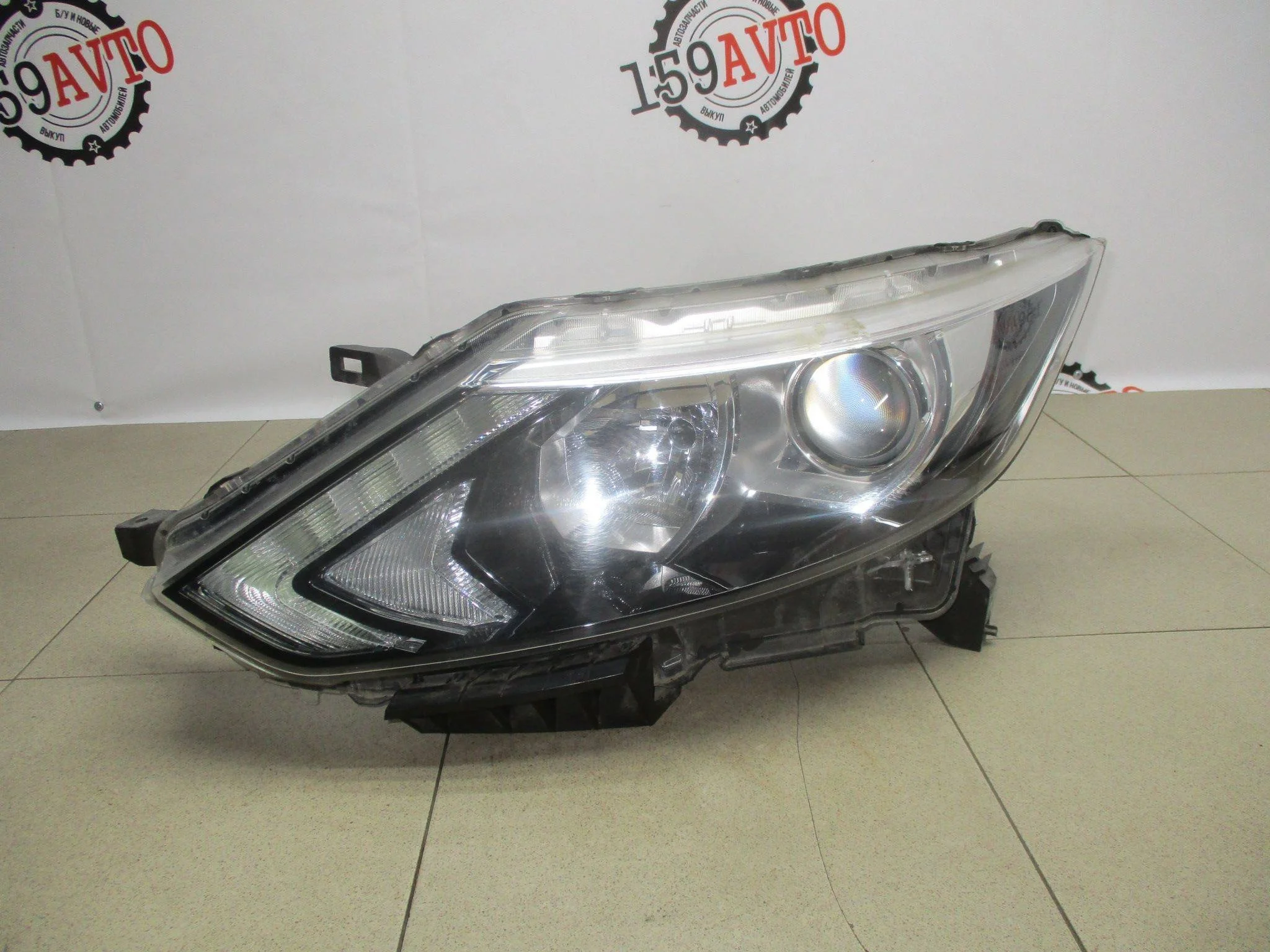 фара Nissan Qashqai (J11) 2013-2022
