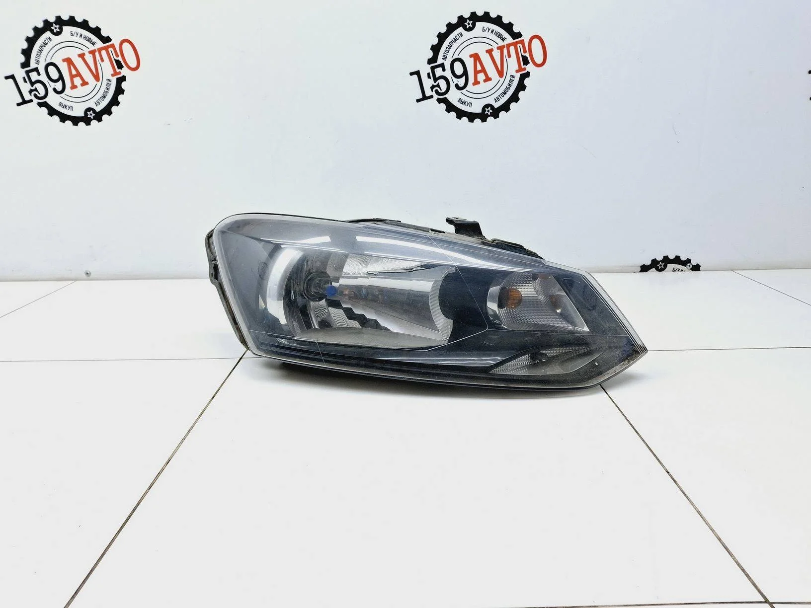 фара VW Polo Sedan 2010-2020