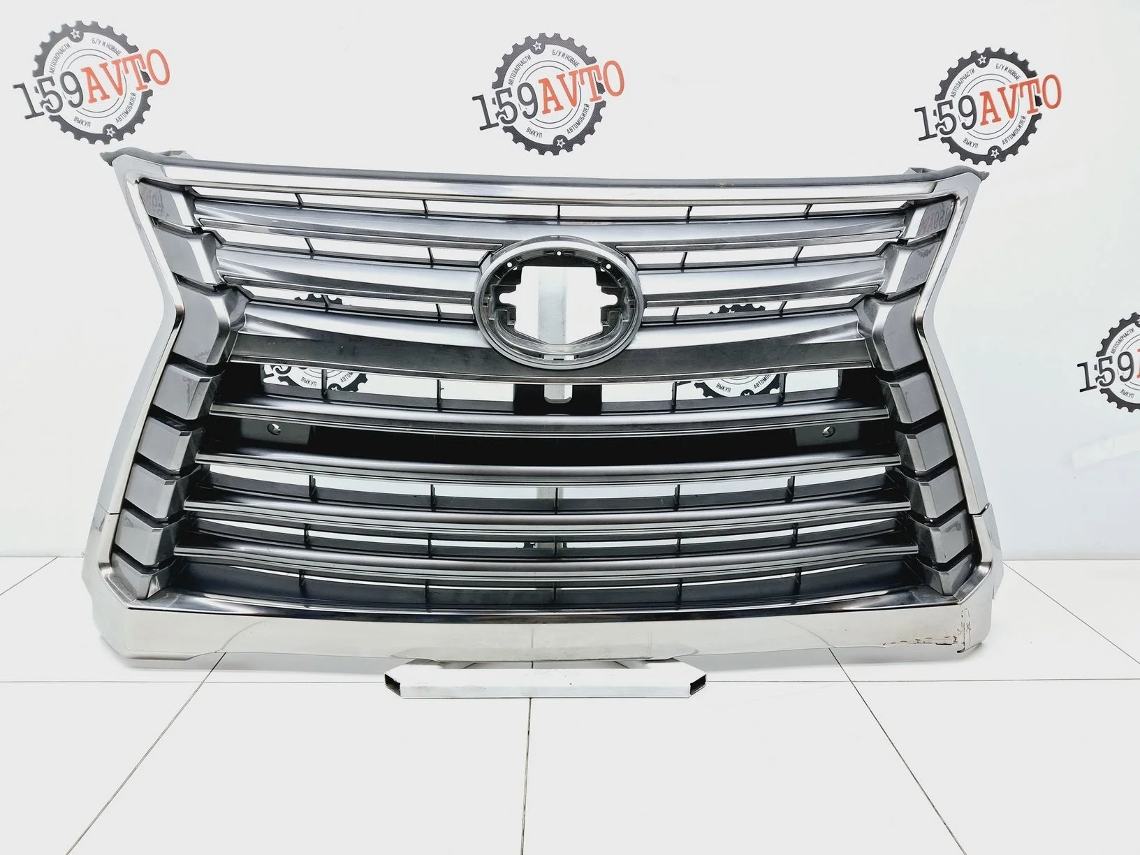 решетка радиатора Lexus LX 450d/570 2007-2021