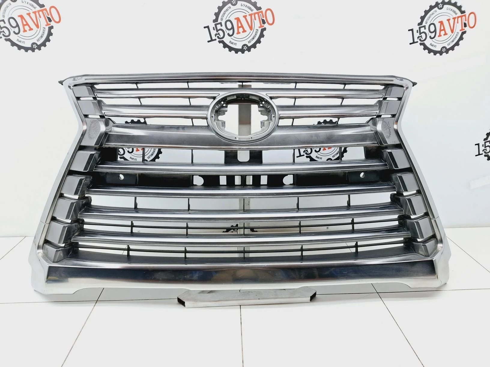 решетка радиатора Lexus LX 450d/570 2007-2021