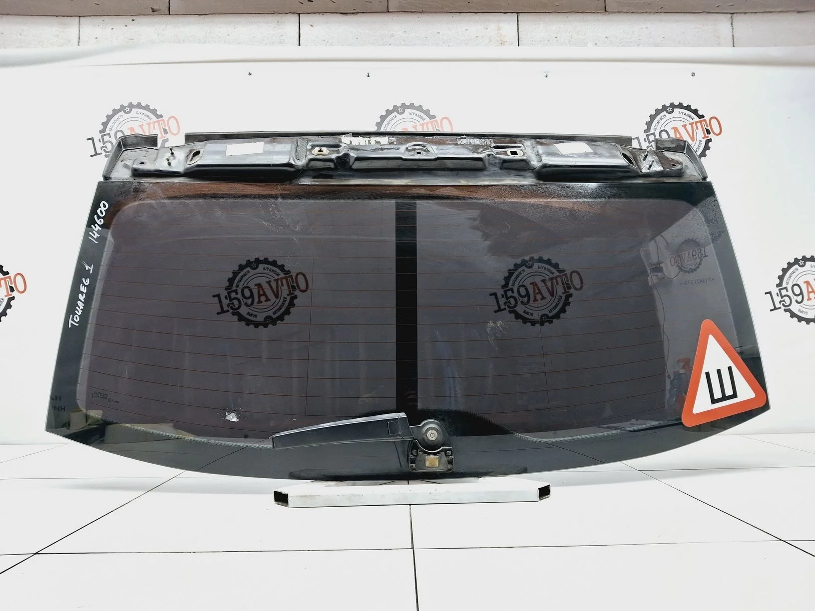 стекло двери багажника VW Touareg I (7L) 2002-2010