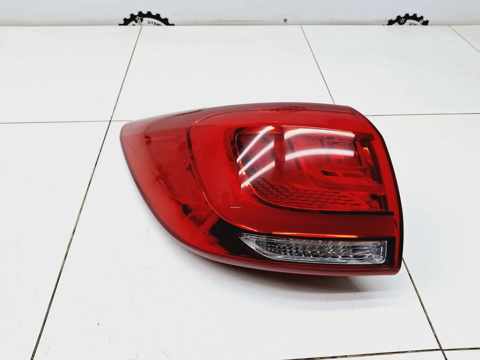 фонарь наружный Kia Sportage III (SL) 2010-2016