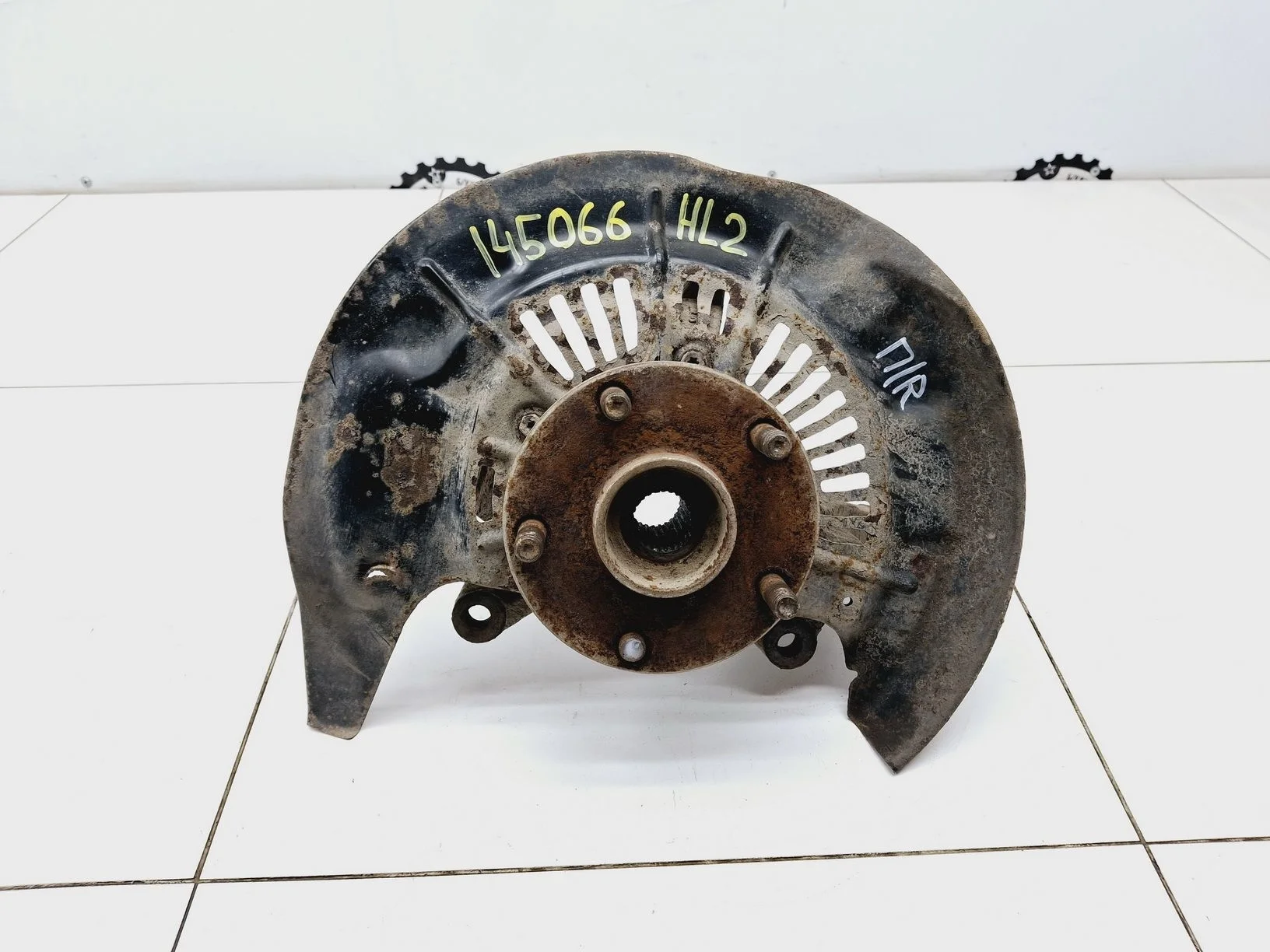 кулак поворотный Toyota Highlander II (XU40) 2007-2013