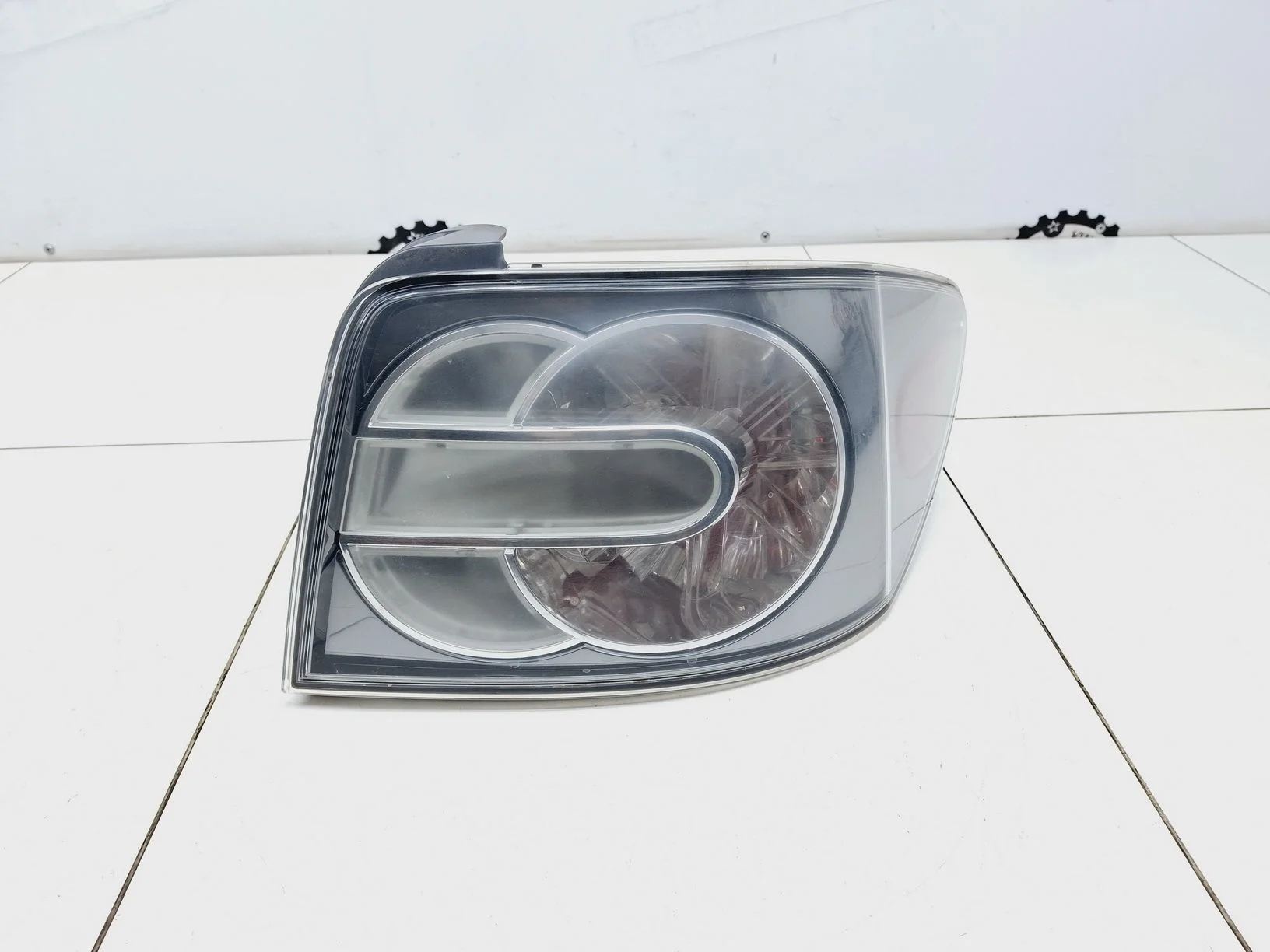фонарь Mazda CX-7 2006-2012