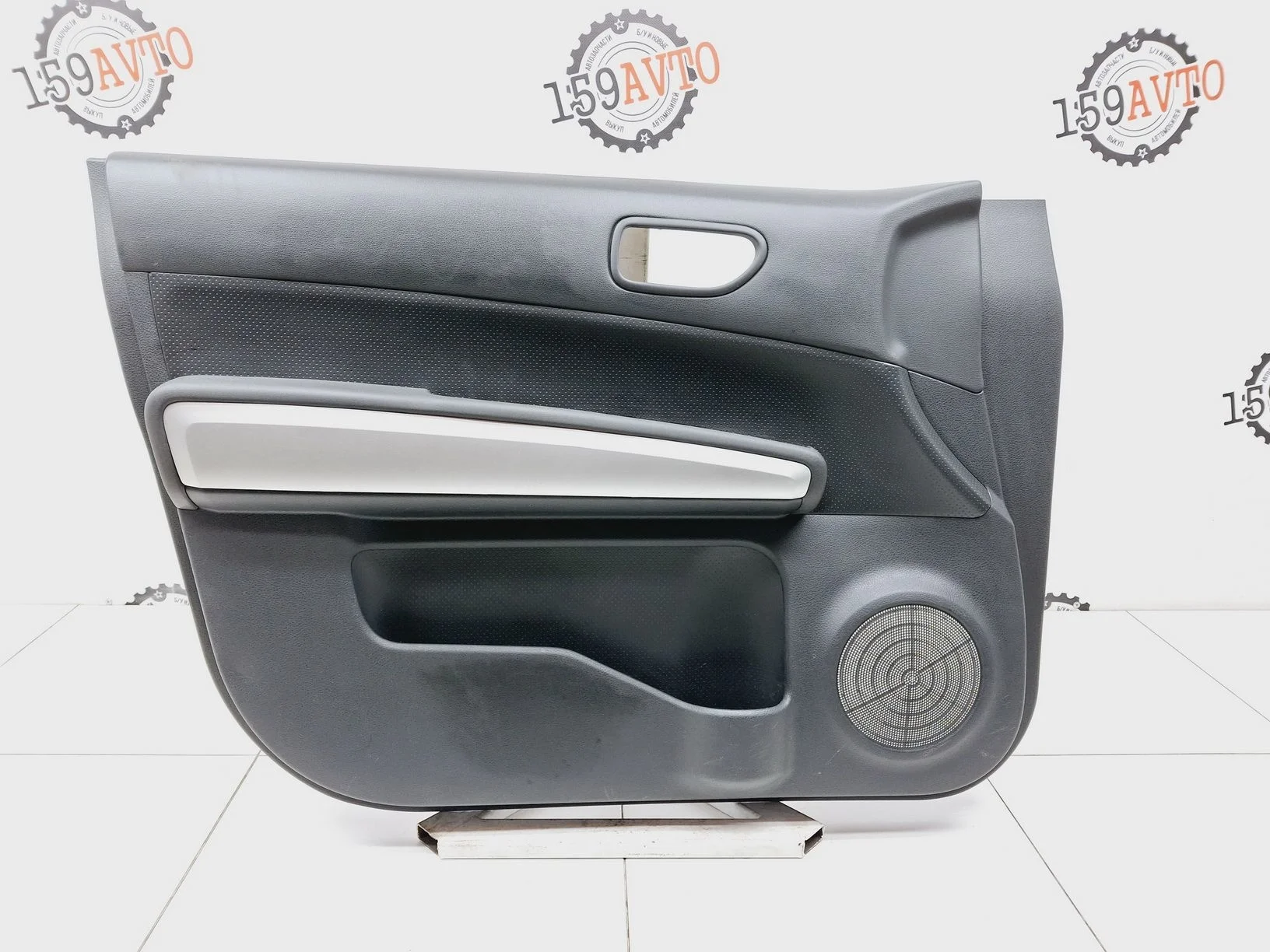 обшивка двери Nissan X-Trail (T31) 2007-2013