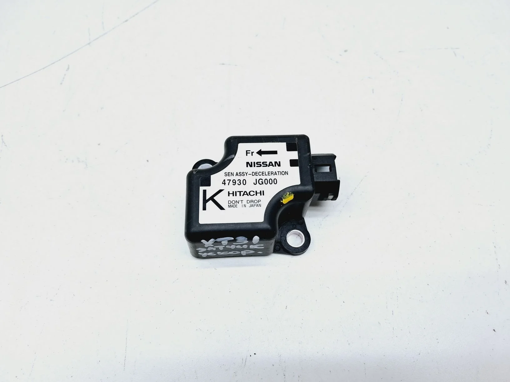 датчик ускорения Nissan X-Trail (T31) 2007-2013