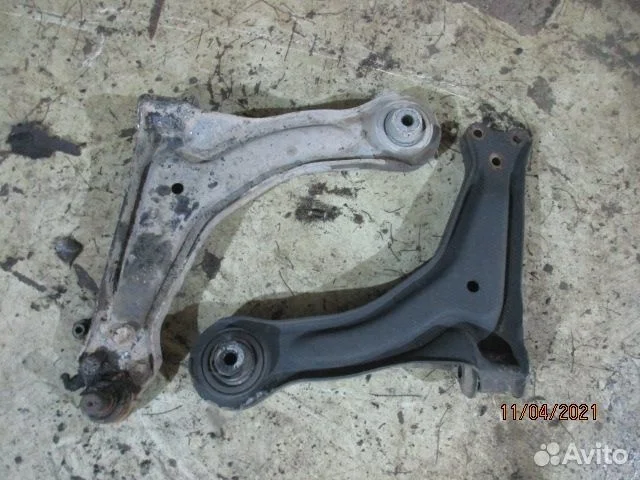 Рычаг передний нижний мерседес vito w638