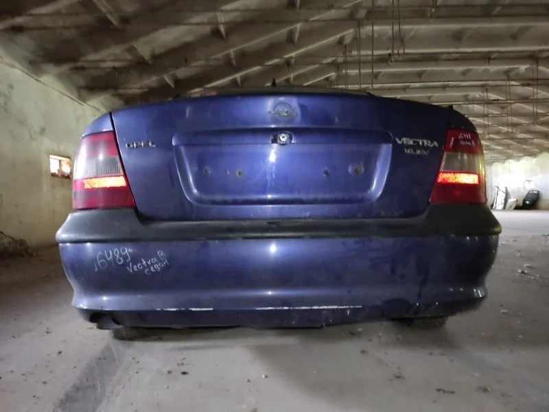 Бампер Opel Vectra B 1997 седан