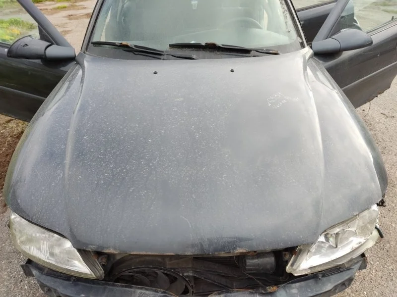 Капот Opel Vectra B 1997 Седан