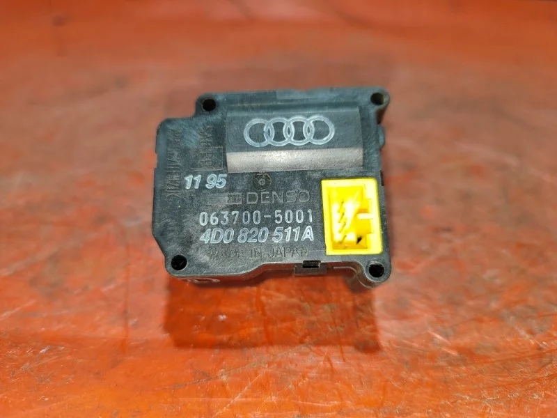 Привод заслонок отопителя Audi A8 D2 1996 Седан