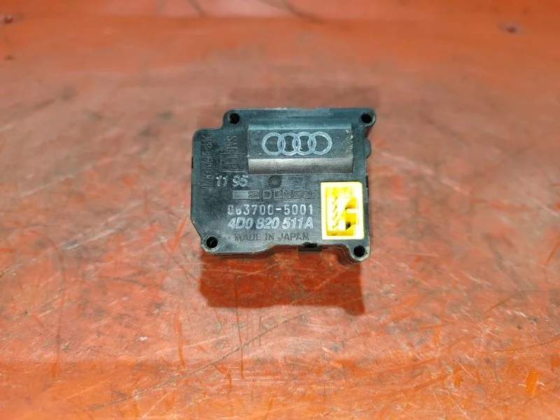 Привод заслонок отопителя Audi A8 D2 1996 Седан