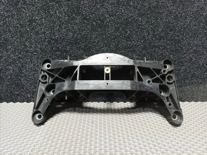 Поперечная балка крепления КПП Bmw 5 2014 22326788568 F10 N20B20B