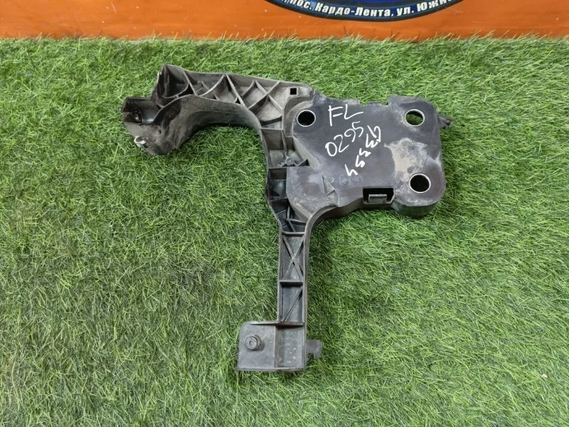 Кронштейн фары Renault Megane 2008 8200137495 LM05 К4М, передний левый