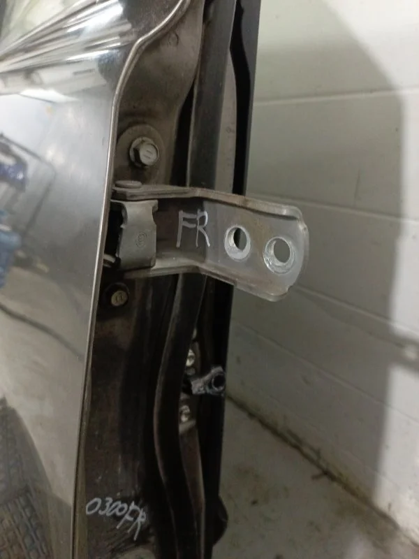 Петля двери Toyota Rav4 2013 6873012120 XA40 3ZRFE, передняя правая