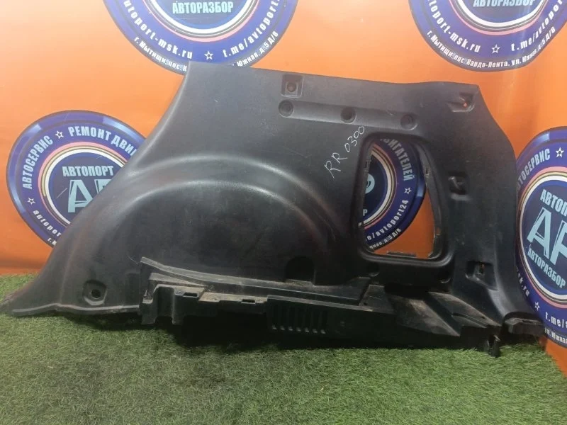 Обшивка багажника Toyota Rav4 2013 6473042091 XA40 3ZRFE, задняя правая