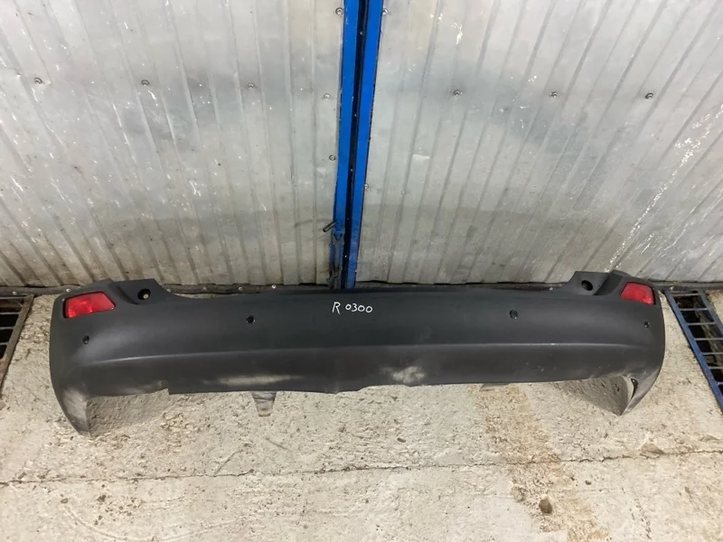 Бампер задний Toyota Rav4 2013 5215942190 XA40 3ZRFE