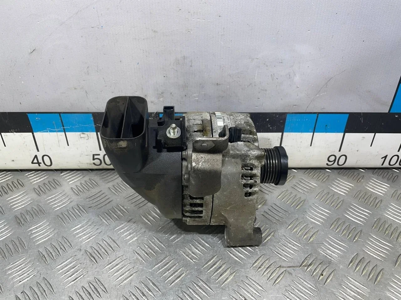 [Б/У] Генератор 170A BMW F20 F30 F21 F31 [Код: 00577463 ]