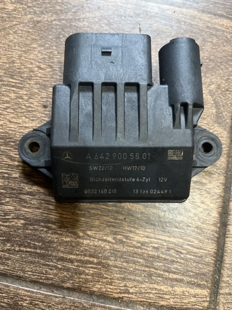 Реле свечей накала Mercedes-Benz S-класс W221 (2005—2009)