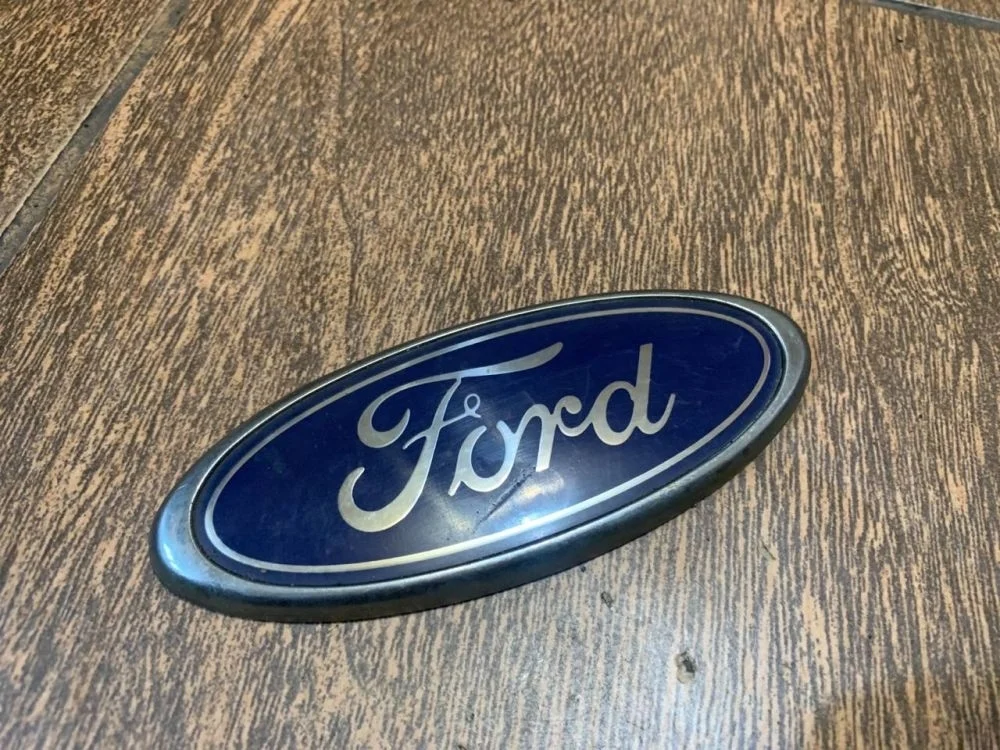 Эмблема багажника Ford Mondeo III (2000—2003)