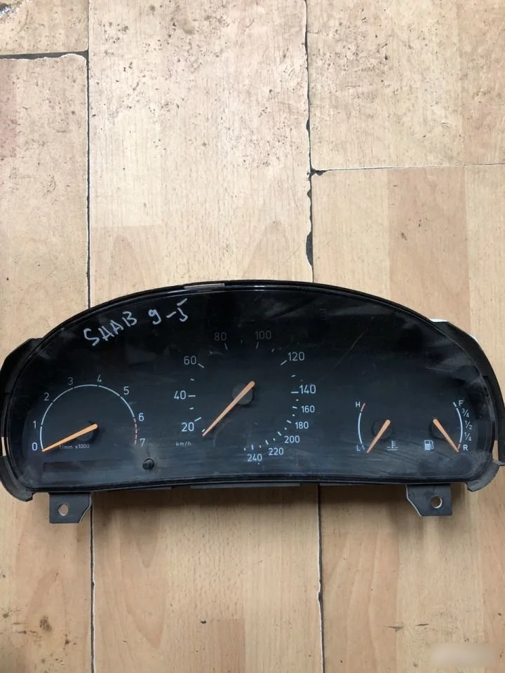 Панель приборов Saab 9-5 I (1997—2001)